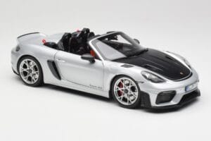 Porsche 718 Spyder RS Weissach Pack GT-Silver Metallic Norev 1:18 187270 Metall — Bild 6 von 8