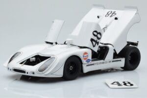 Porsche 908/02 #48 S. McQueen / P. Revson 12 Hours of Sebring 2nd Place Post Race Version 1970 AUTOart 1:18 87072 Metall — Bild 2 von 8