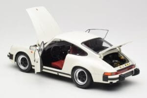 Porsche 911 930 Carrera 3.2 Grand Prix White Minichamps 1:18 100063024 Metall — Bild 5 von 8