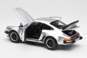 Porsche 911 930 Turbo 3.3 Silber Norev 1:18 187574 Metall — Bild 5 von 8
