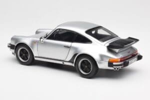 Porsche 911 930 Turbo 3.3 Silber Norev 1:18 187574 Metall — Bild 7 von 8