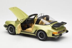 Porsche 911 930 Turbo Targa Grün Metallic Norev 1:18 187526 Metall — Bild 7 von 10