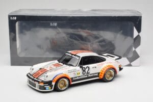 Porsche 911 934 #82 H. Müller / A. Pallavicini Lubrifilm Racing Winners Group 4 24 Hours of Le Mans 1979 Minichamps 1:18 1557 — Bild 6 von 6