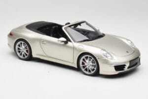 Porsche 911 991 Carrera S Cabriolet GT Silber Metallic Minichamps 1:18 100061030 Metall — Bild 6 von 8