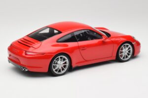 Porsche 911 991 Carrera S Guards Rot Minichamps 1:18 100061020 Metall — Bild 3 von 8
