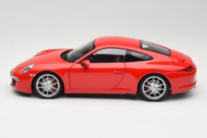 Porsche 911 991 Carrera S Guards Rot Minichamps 1:18 100061020 Metall — Bild 4 von 8