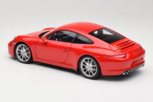 Porsche 911 991 Carrera S Guards Rot Minichamps 1:18 100061020 Metall — Bild 7 von 8
