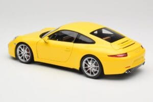 Porsche 911 991 Carrera S Racing Yellow Minichamps 1:18 100061021 Metall — Bild 7 von 8