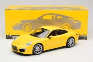 Porsche 911 991 Carrera S Racing Yellow Minichamps 1:18 100061021 Metall — Bild 8 von 8