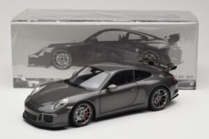 Porsche 911 991 GT3 Grey Metallic Minichamps 1:18 110062720 Metall — Bild 8 von 8