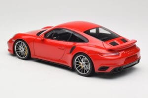 Porsche 911 991 Turbo S Guards Red Minichamps 1:18 110067122 Metall — Bild 7 von 8