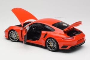 Porsche 911 991 Turbo S Lava Orange Minichamps 1:18 110067120 Metall — Bild 5 von 8