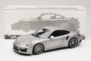 Porsche 911 991 Turbo S Silber Minichamps 1:18 113067126 Metall — Bild 8 von 8