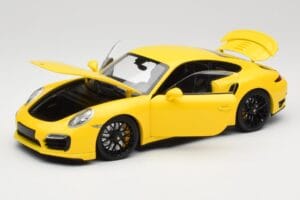 Porsche 911 991 Turbo S Gelb Mit Schwarzen Felgen Minichamps 1:18 110062321 Metall — Bild 2 von 8
