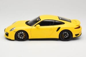 Porsche 911 991 Turbo S Gelb Mit Schwarzen Felgen Minichamps 1:18 110062321 Metall — Bild 4 von 8