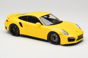Porsche 911 991 Turbo S Gelb Mit Schwarzen Felgen Minichamps 1:18 110062321 Metall — Bild 6 von 8