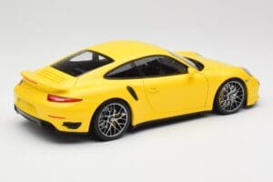 Porsche 911 991 Turbo S Gelb Mit Silbernen Felgen Minichamps 1:18 110062322 Metall — Bild 3 von 8