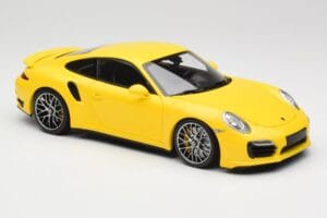 Porsche 911 991 Turbo S Gelb Mit Silbernen Felgen Minichamps 1:18 110062322 Metall — Bild 6 von 8