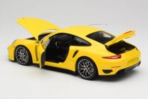 Porsche 911 991 Turbo S Gelb Mit Silbernen Felgen Minichamps 1:18 110062322 Metall — Bild 7 von 8