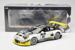 Porsche 911 991.1 GT3 R #911 Manthey Racing N. Tandy / E. Bamber 24h Nürburgring 2016 Minichamps 1:18 155166911 Metall — Bild 6 von 6