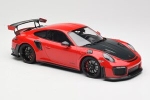 Porsche 911 GT2 RS 991.2 Rot Schwarze Felgen Minichamps 1:18 155068307 Metall — Bild 4 von 6