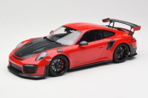 Porsche 911 GT2 RS 991.2 Rot Schwarze Felgen Minichamps 1:18 155068307 Metall