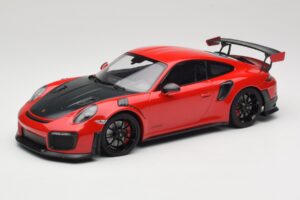 Porsche 911 GT2 RS 991.2 Rot Schwarze Felgen Minichamps 1:18 155968307 Metall
