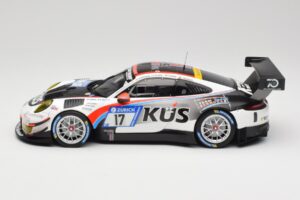 Porsche 911 991.2 GT3 R #17 Kues Team 75 Bernhard M. Christensen / K. Cairoli 24 Hours of Nurburgring 2018 Minichamps 1:18 15 — Bild 3 von 6