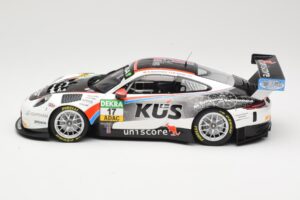 Porsche 911 991.2 GT3 R Kus Team 75 Bernhard #17 M. Ammermüller / M. Jaminet ADAC GT Masters 2017 Minichamps 1:18 155176917 M — Bild 3 von 6