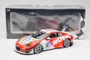 Porsche 911 991.2 GT3 R #31 Frikadelli Racing K. Bachler / M. Christensen 24 Hours of Nürburgring 2017 Minichamps 1:18 155176 — Bild 6 von 6