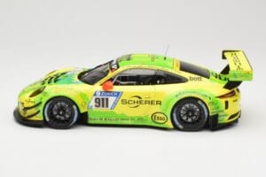 Porsche 911 991.2 GT3 R #911 Manthey Racing R. Dumas / F. Makowiecki 24 Hours of Nürburgring 2017 Minichamps 1:18 155176911 M — Bild 3 von 6