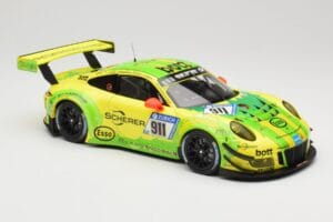 Porsche 911 991.2 GT3 R #911 Manthey Racing R. Dumas / F. Makowiecki 24 Hours of Nürburgring 2017 Minichamps 1:18 155176911 M — Bild 4 von 6