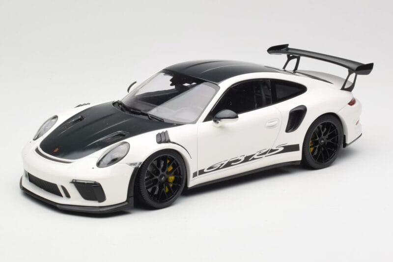 Porsche 911 991.2 GT3 RS Weissach Package Weiß Wording Schwarze Magnesium Felgen Minichamps 1:18 153068225 Metall
