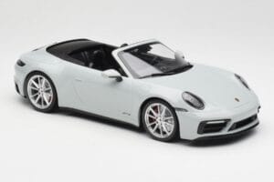 Porsche 911 992 Carrera 4 GTS Cabriolet Grau Minichamps 1:18 155063034 Metall — Bild 2 von 6