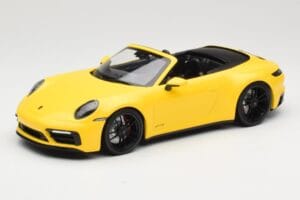 Porsche 911 992 Carrera 4 GTS Cabriolet Gelb Minichamps 1:18 155063030 Metall