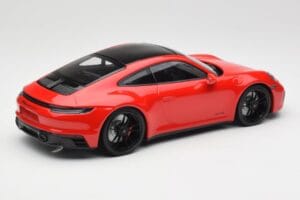 Porsche 911 992 Carrera 4 GTS Rot Minichamps 1:18 155063100 Metall — Bild 2 von 6