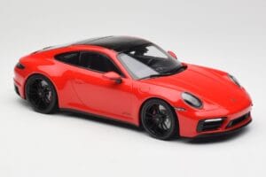 Porsche 911 992 Carrera 4 GTS Rot Minichamps 1:18 155063100 Metall — Bild 4 von 6