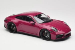Porsche 911 992 Carrera 4 GTS Rubystar Minichamps 1:18 155063102 Metall — Bild 4 von 6