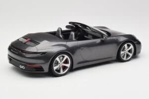 Porsche 911 992 Carrera 4S Cabriolet Agate Grey Metallic Minichamps 1:18 155067336 Metall — Bild 2 von 6