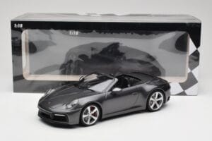 Porsche 911 992 Carrera 4S Cabriolet Agate Grey Metallic Minichamps 1:18 155067336 Metall — Bild 6 von 6