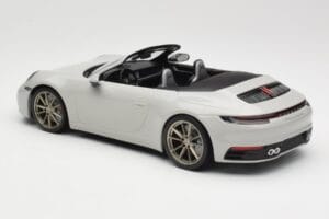 Porsche 911 992 Carrera 4S Cabriolet Grau Minichamps 1:18 155067335 Metall — Bild 5 von 6