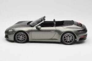 Porsche 911 992 Carrera 4S Cabriolet Mamba Green Metallic Minichamps 1:18 155067337 Metall — Bild 3 von 6