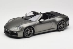Porsche 911 992 Carrera 4S Cabriolet Mamba Green Metallic Minichamps 1:18 155067337 Metall