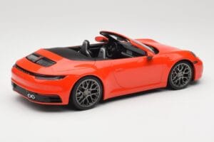 Porsche 911 992 Carrera 4S Cabriolet Orange Minichamps 1:18 155067334 Metall — Bild 2 von 6