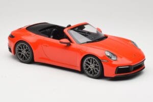 Porsche 911 992 Carrera 4S Cabriolet Orange Minichamps 1:18 155067334 Metall — Bild 4 von 6