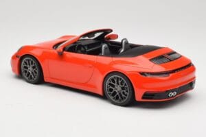 Porsche 911 992 Carrera 4S Cabriolet Orange Minichamps 1:18 155067334 Metall — Bild 5 von 6