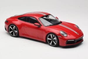 Porsche 911 992 Carrera 4S Carmine Red Minichamps 1:18 155067326 Metall — Bild 4 von 6