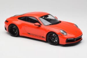 Porsche 911 992 Carrera 4S Lava Orange Minichamps 1:18 155067327 Metall — Bild 4 von 6