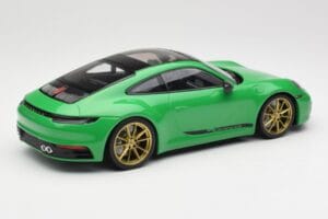 Porsche 911 992 Carrera 4S Python Green Minichamps 1:18 155067325 Metall — Bild 2 von 6