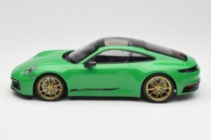 Porsche 911 992 Carrera 4S Python Green Minichamps 1:18 155067325 Metall — Bild 3 von 6